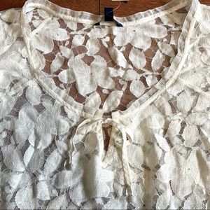 NWT American Eagle white/cream lace 3/4 sleeve top